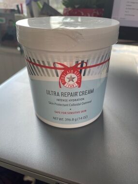First Aid Beauty (FAB) Ultra Repair Cream - BNWOB